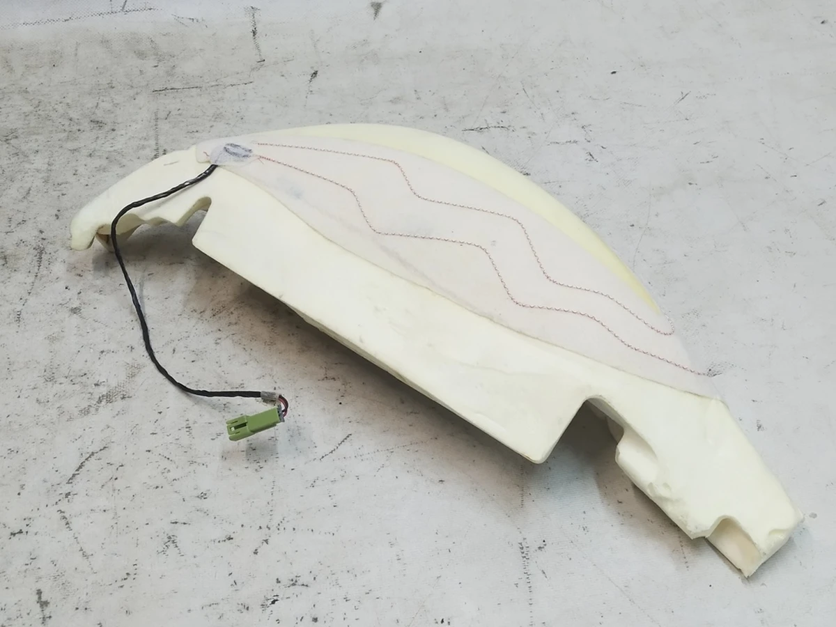 2 Пінний наповнювач бічної підтримки пасажирського сидіння, підігрів правий (окислення) Tesla Model S REST, Model X 9876524