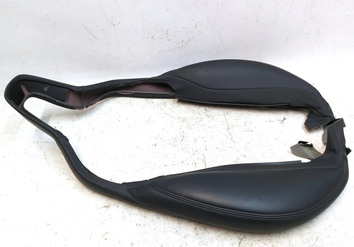 1 Side support trim and upper part of the passenger's seat PUR BLACK Tesla model S REST 1065494-02-D