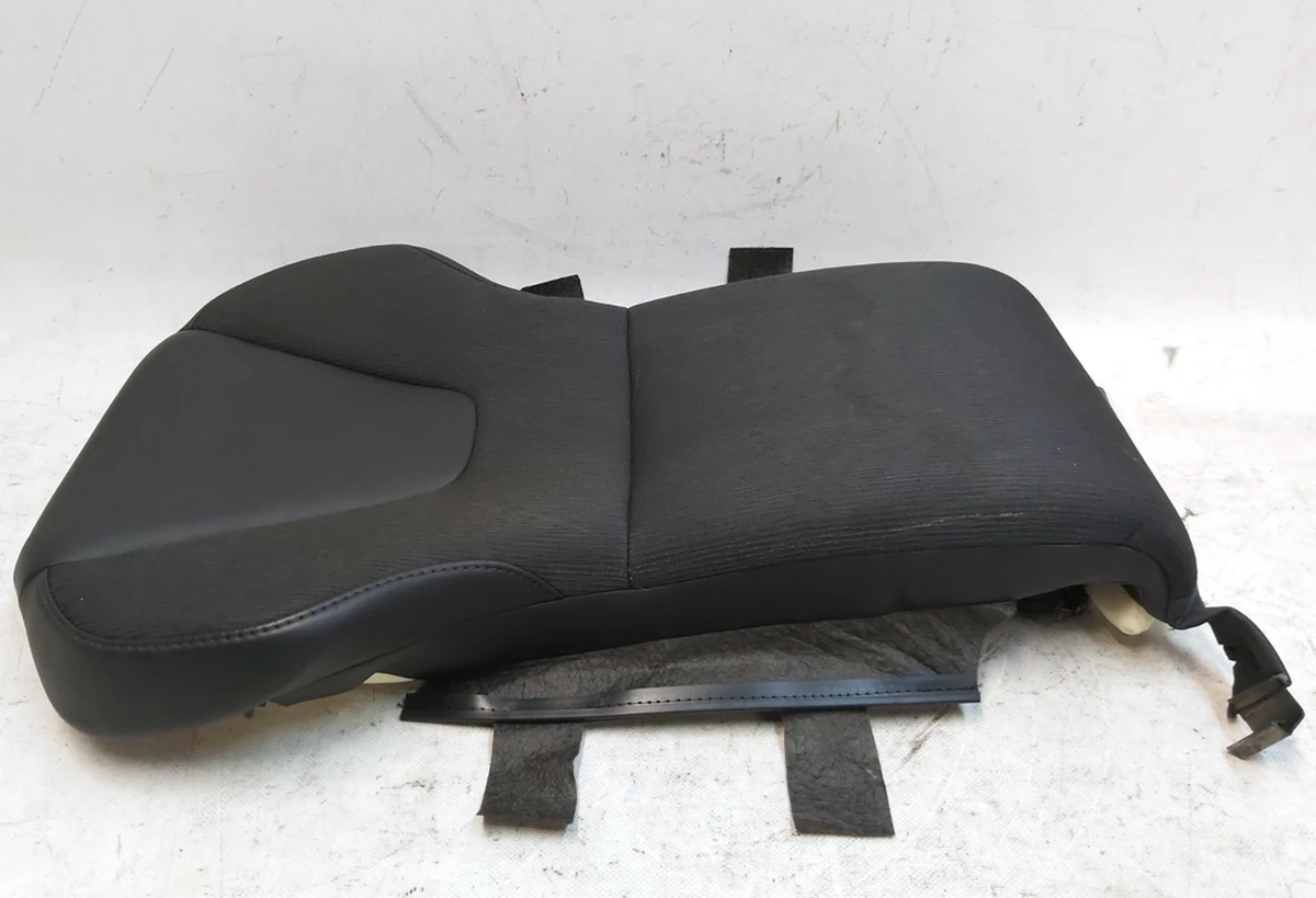3 Heated backrest padding of the 1st row seats X TXT SEAT with filler Tesla model S REST 1065495-02-D
