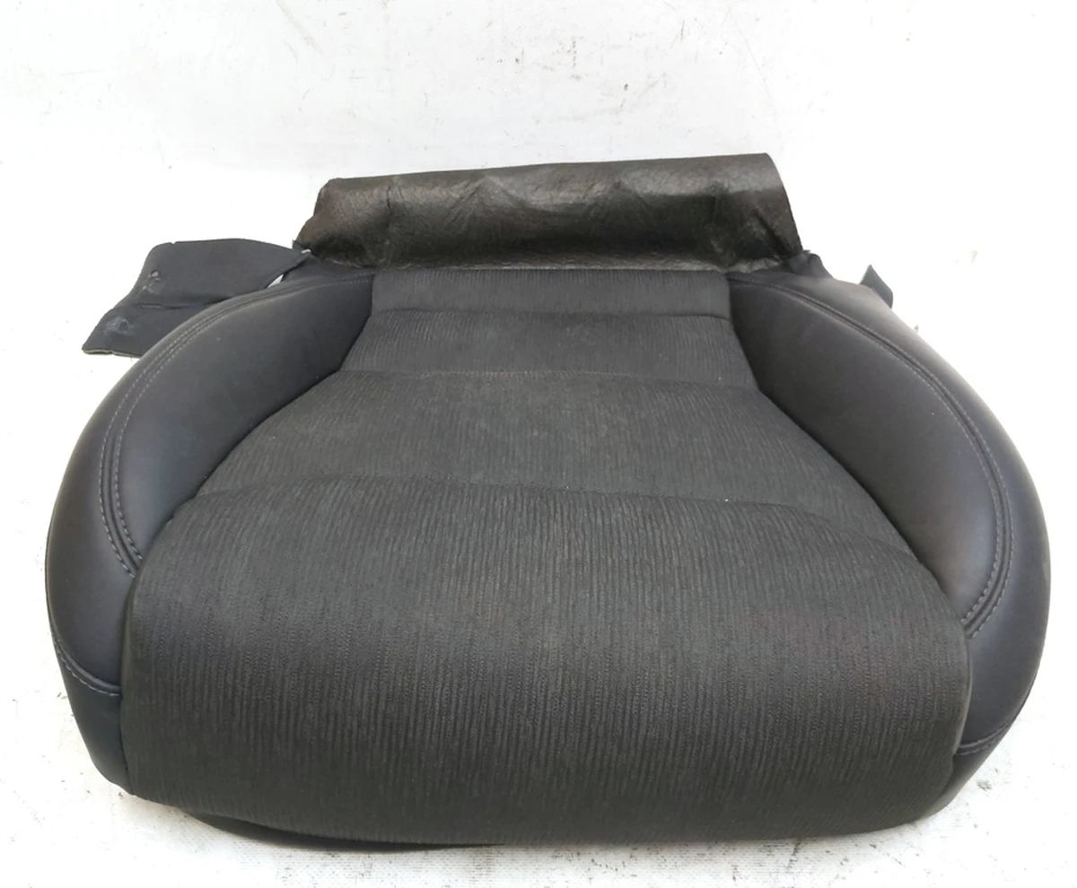 1 The trim on the bottom of the driver's seat TXT SEAT Tesla model  S REST 1454066-00-A