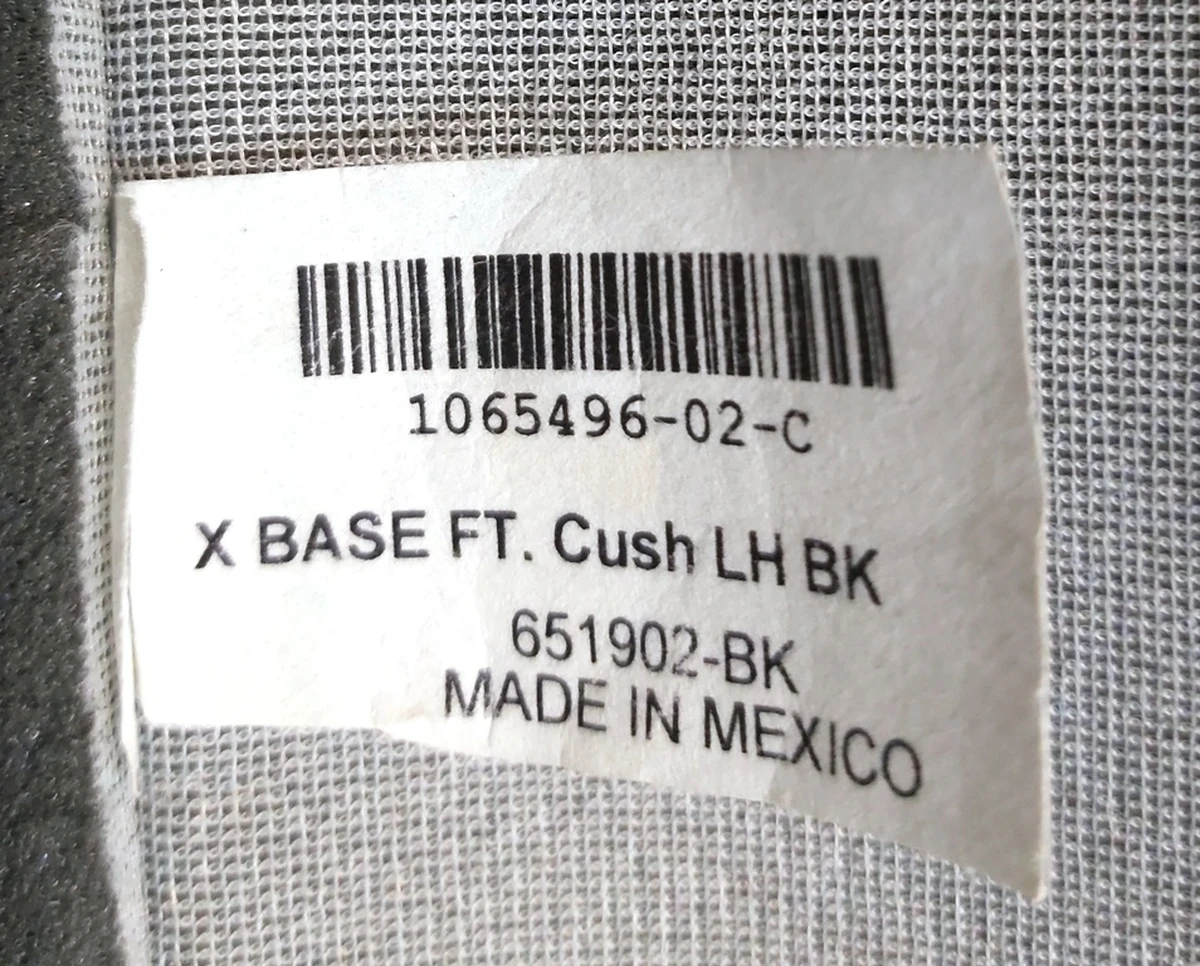 1 The trim on the bottom of the driver's seat TXT SEAT Tesla model  S REST 1454066-00-A