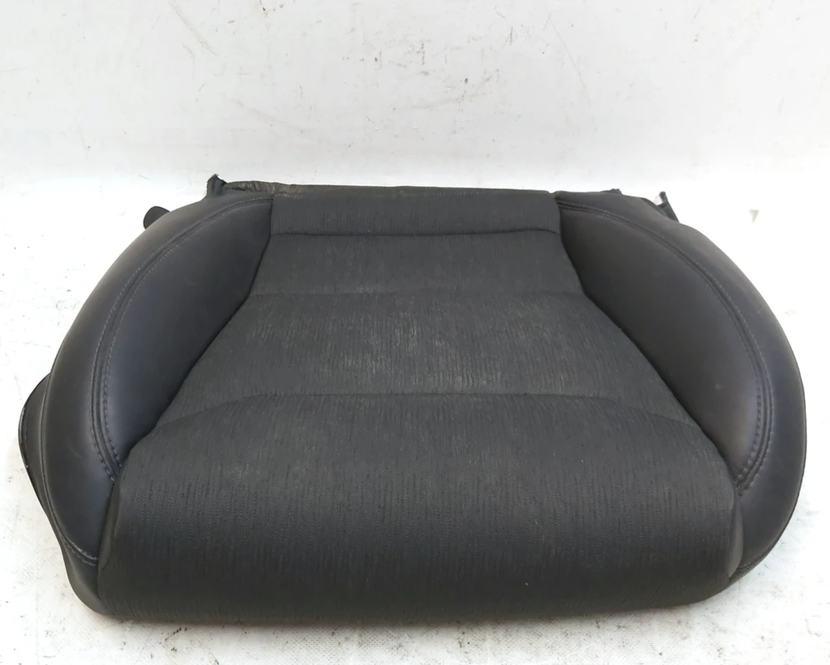 1 Обшивка нижньої частини пасажирського сидіння TXT SEAT Tesla Model S REST 1454067-00-A