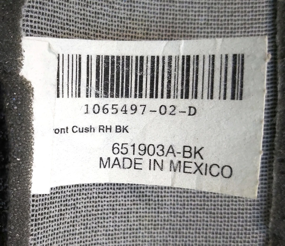 1 Обшивка нижньої частини пасажирського сидіння TXT SEAT Tesla Model S REST 1454067-00-A