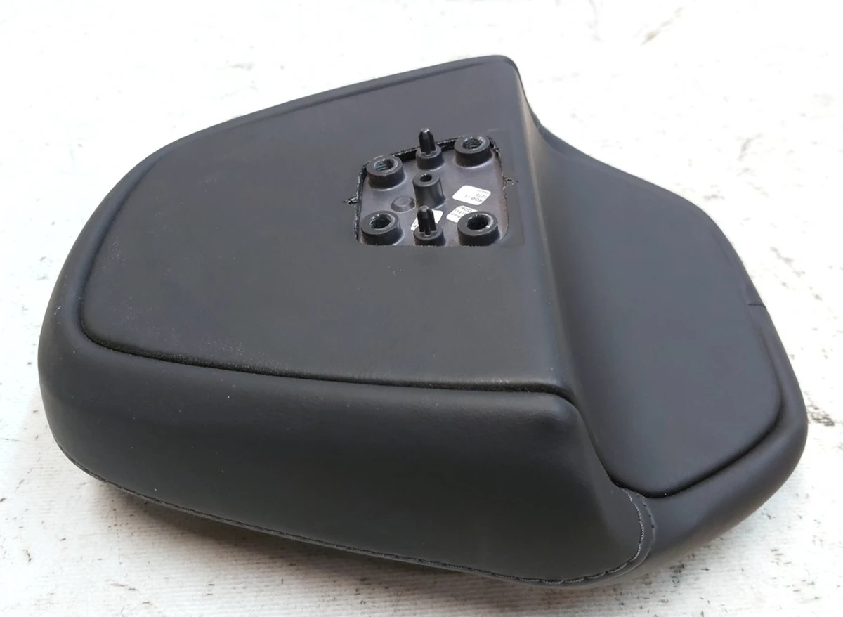 3 Підголівник сидіння водійського пасажирського PUR BLACK Tesla model S REST, model X 1065501-06-D