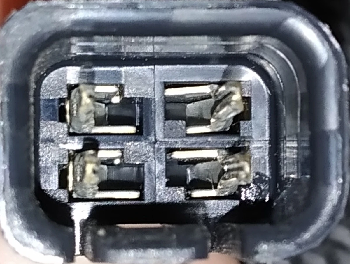 1 Спинка сидіння 1-го ряду PUR CRM в зборі з підігрівом і датчиком температури Tesla model S REST, model X 9876527-03-A