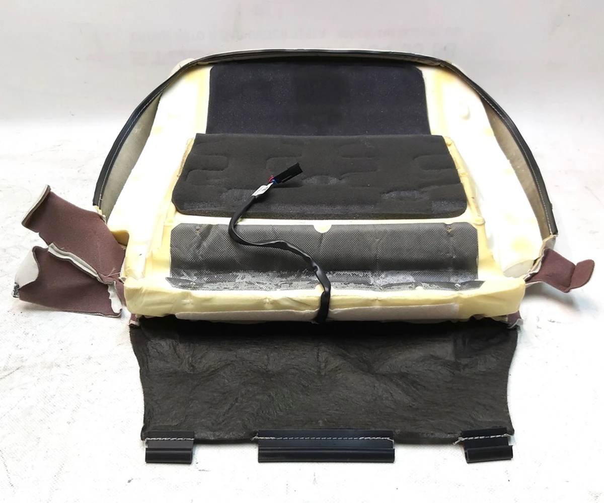 13 Нижня частина сидіння водія з підігрівом і датчиком присутності PUR CRM Tesla model S REST, model X 2222222-03-A