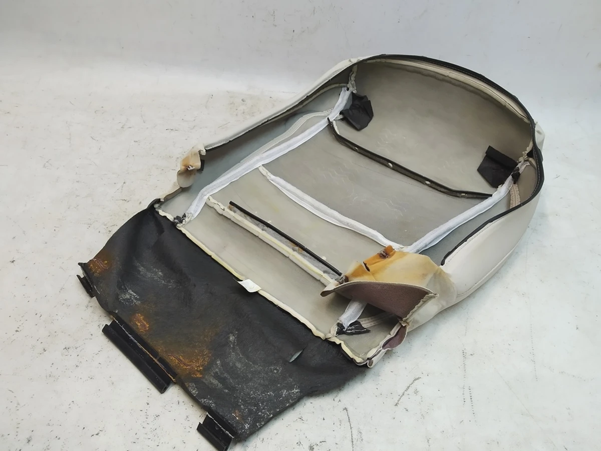 2 Обшивка подушки пасажирського сидіння PUR CRM Tesla model S REST, model X 9876524-03-A