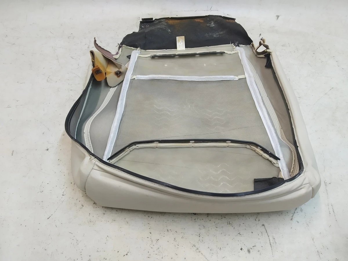 2 Обшивка подушки пасажирського сидіння PUR CRM Tesla model S REST, model X 9876524-03-A