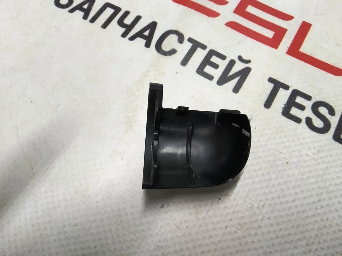 23 BALL SOCKET TRIM COVER Tesla model X 1065637-00-C