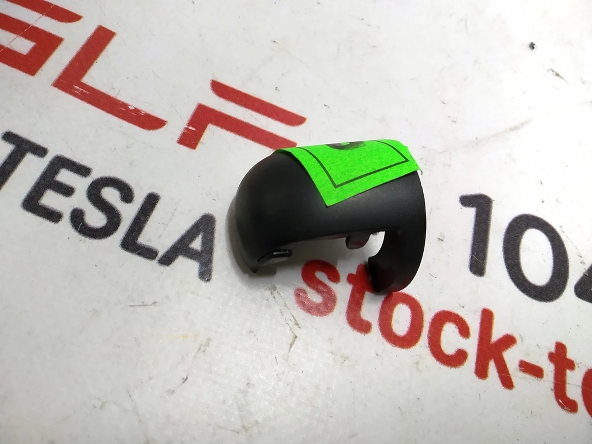 24 BALL SOCKET TRIM COVER - MIRROR Tesla model X 1065638-00-C