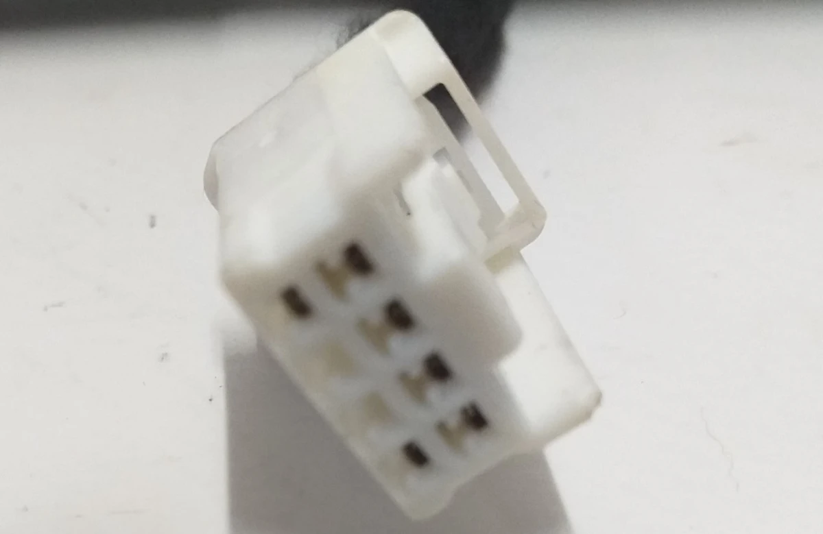 5 Амортизатор (привод электрический) крышки багажника левый некондиция Tesla model X 1065664-00-B