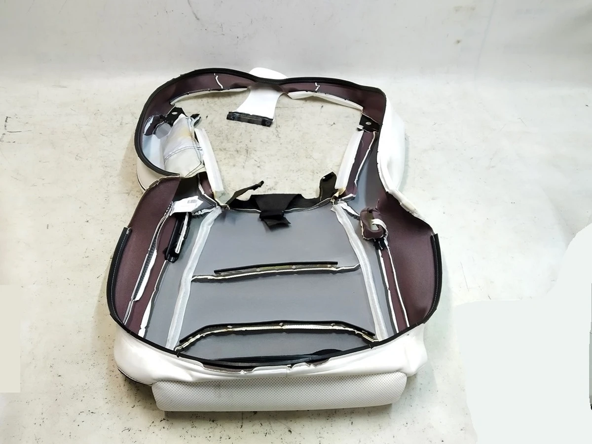 1 North America - 2nd row seat - LH Cushon - LUX ULTRA WHITE Tesla Model X 1076072