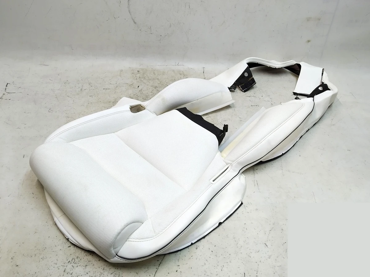 1 North America - 2nd row seat - LH Cushon - LUX ULTRA WHITE Tesla Model X 1076072