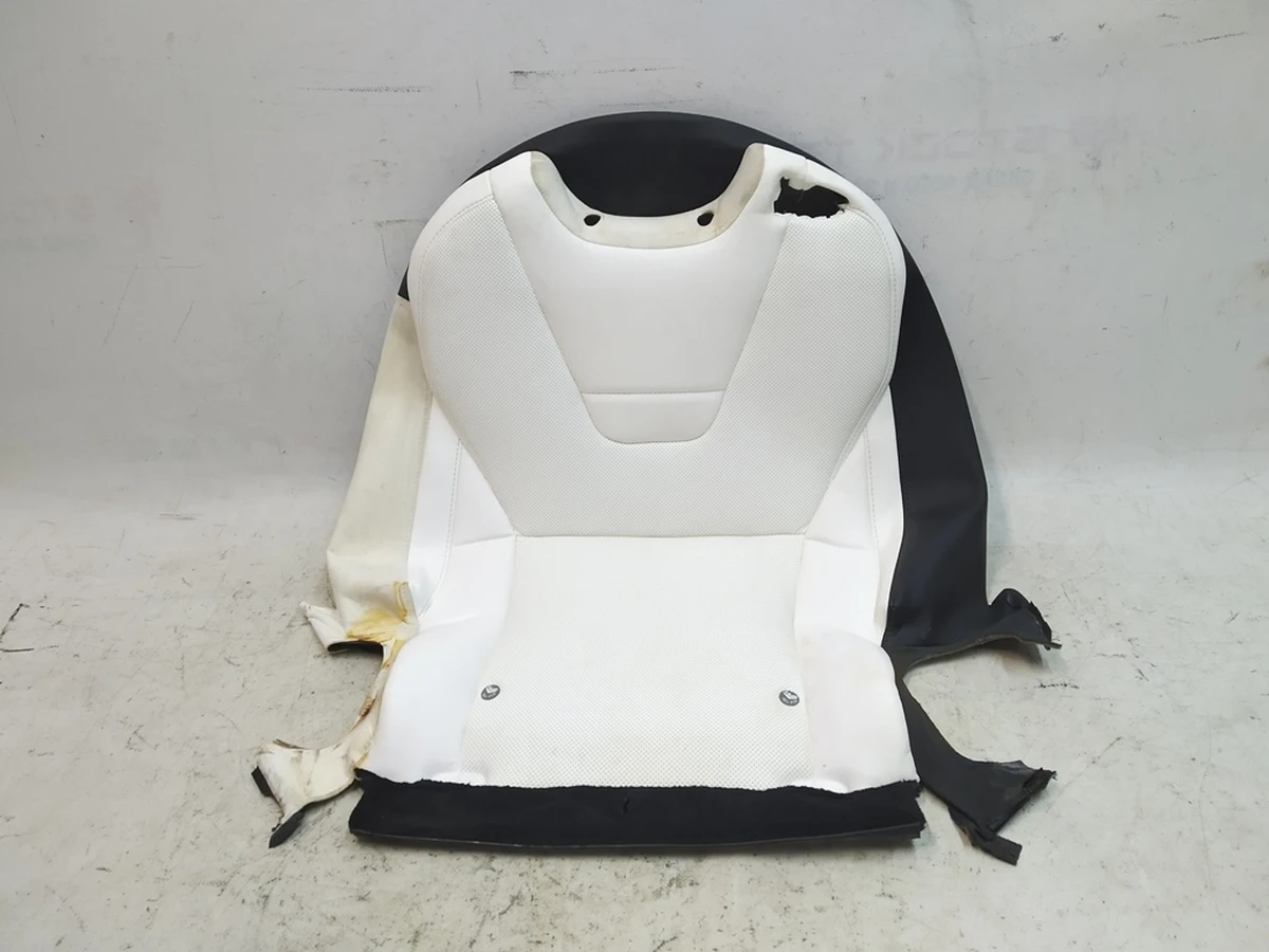 1 Обшивка спинки 3-го ряду сидінь ліва LUX ULTRA WHITE Tesla Model X 1074842-04-C