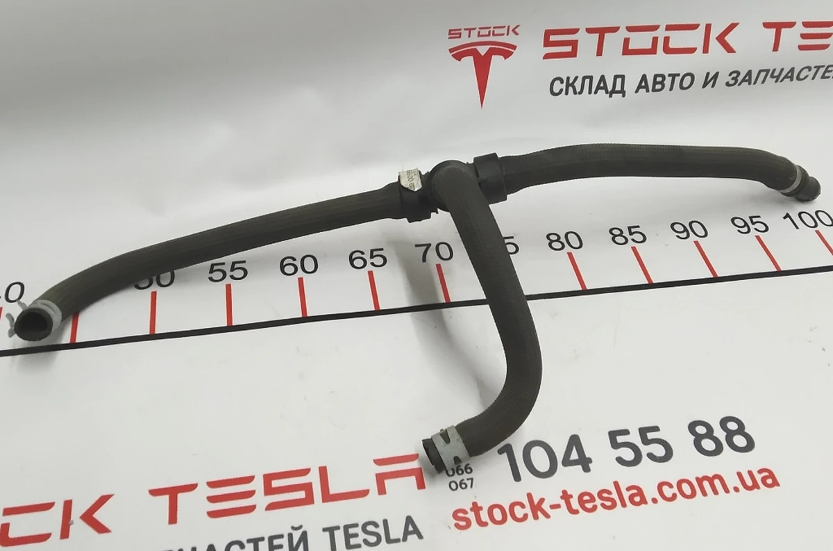 10 Coolant Hose Motor Front Inlet Tesla model S REST 1065858-00-C