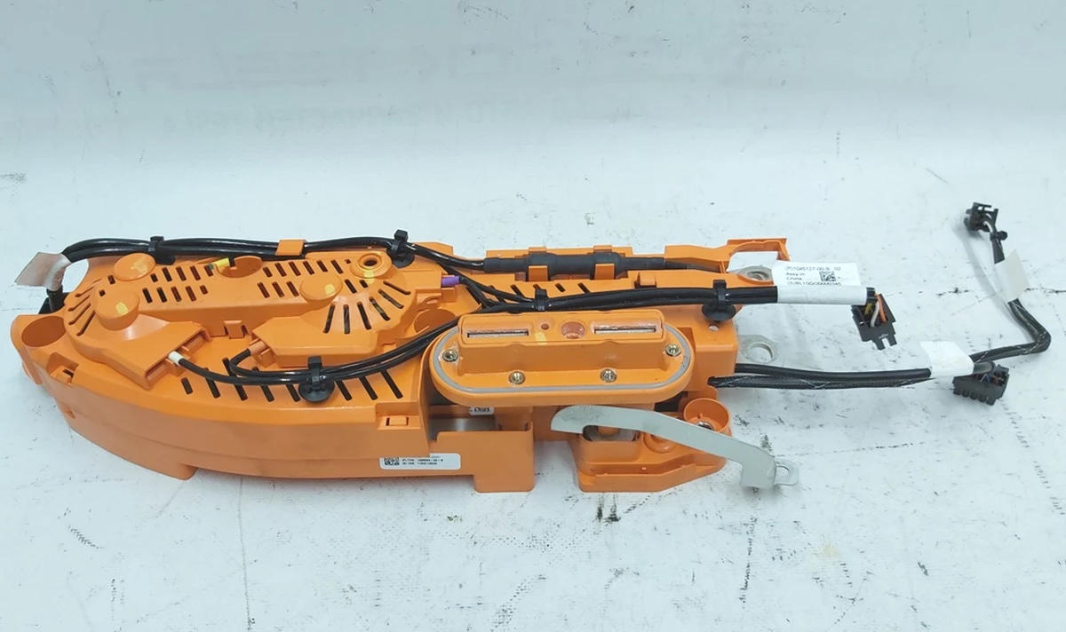 Допоміжний блок керування основної батареї Tesla model S model S REST model X 1065894-00-C