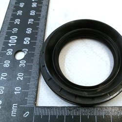 Сальник напівосі двигуна HNBR 44 X 67 Tesla all models 1065932-00-A