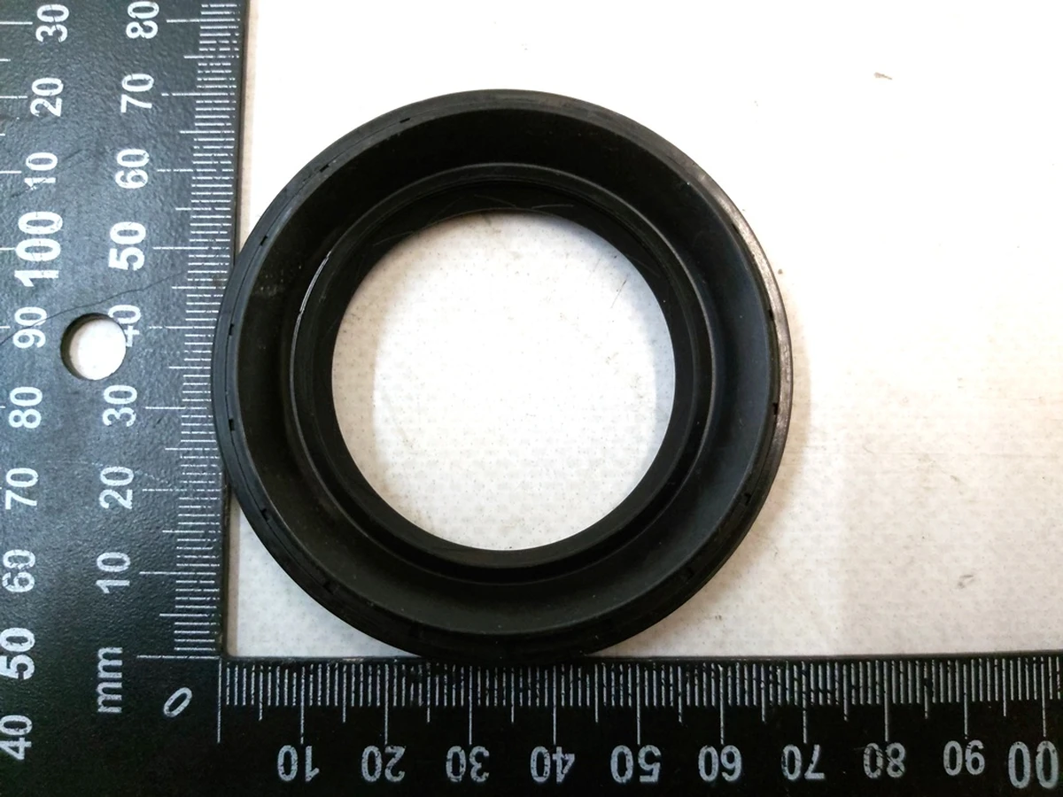 Сальник напівосі двигуна HNBR 44 X 67 Tesla all models 1065932-00-A