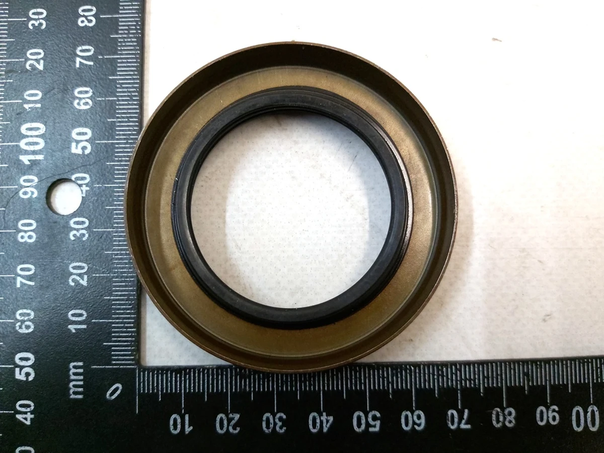 Сальник напівосі двигуна HNBR 44 X 67 Tesla all models 1065932-00-A