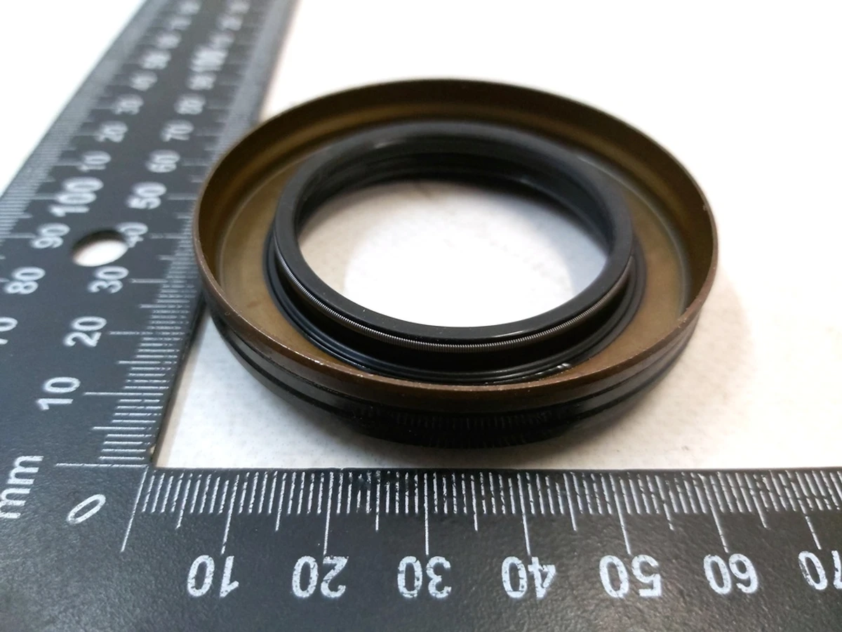 Сальник напівосі двигуна HNBR 44 X 67 Tesla all models 1065932-00-A