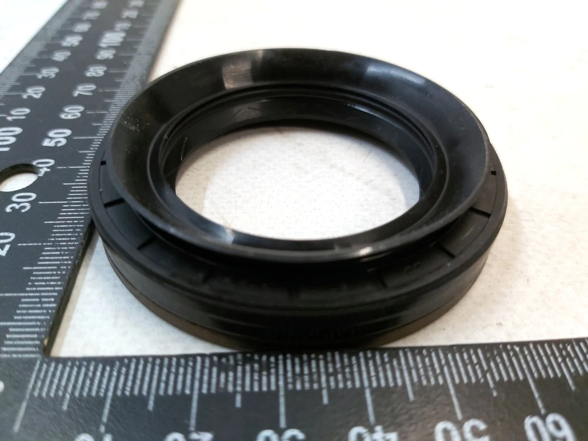 Сальник напівосі двигуна HNBR 44 X 67 Tesla all models 1065932-00-A