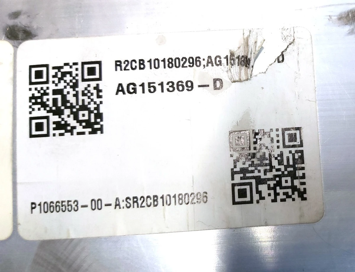 Салазки сиденья второго ряда одинарного нижняя часть Tesla Model X 1094701-00-A