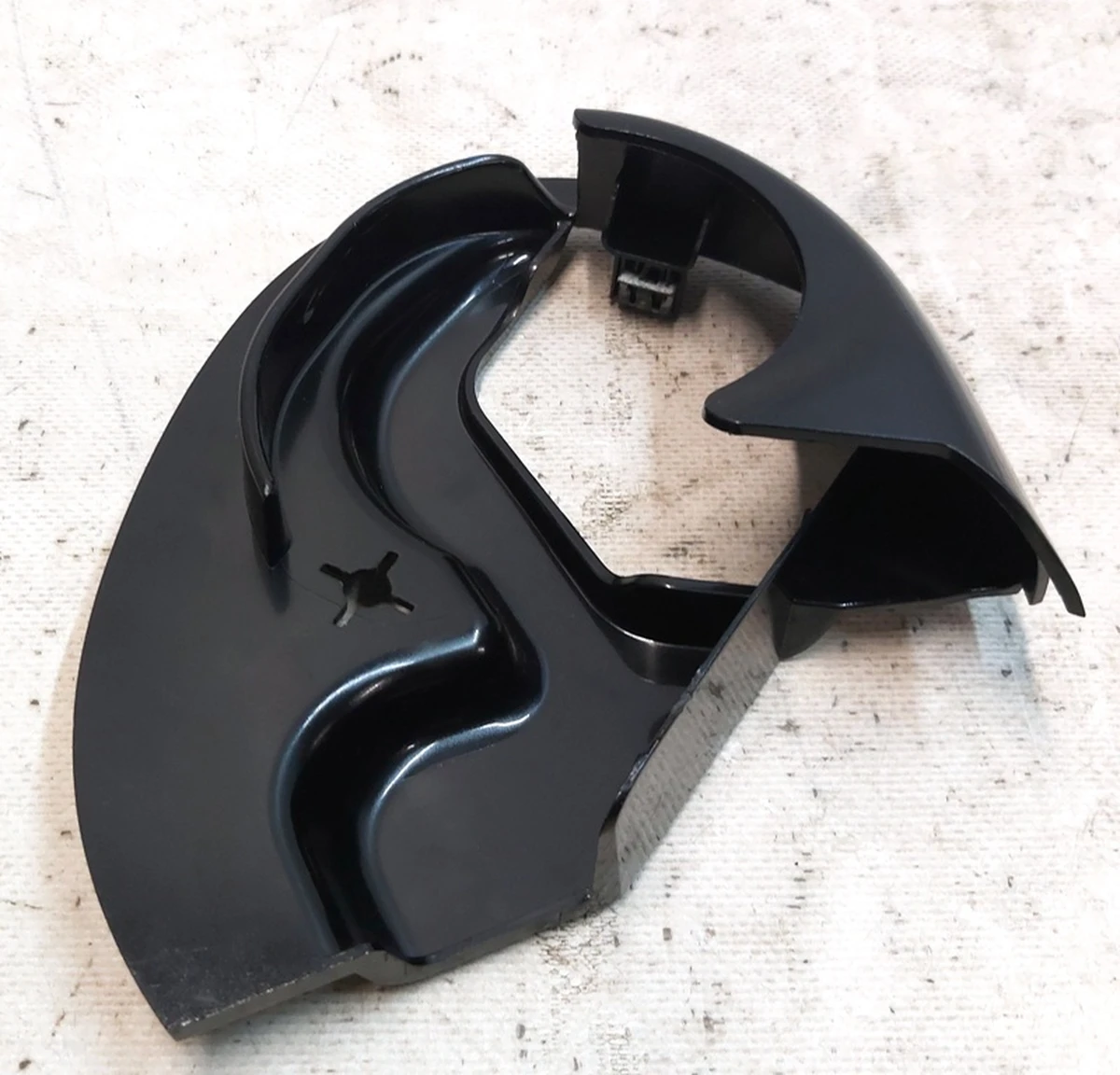 9 Проставка нижньої лівої накладки пасажирського сидіння глянсова Tesla model S REST, model X AG151890-X4