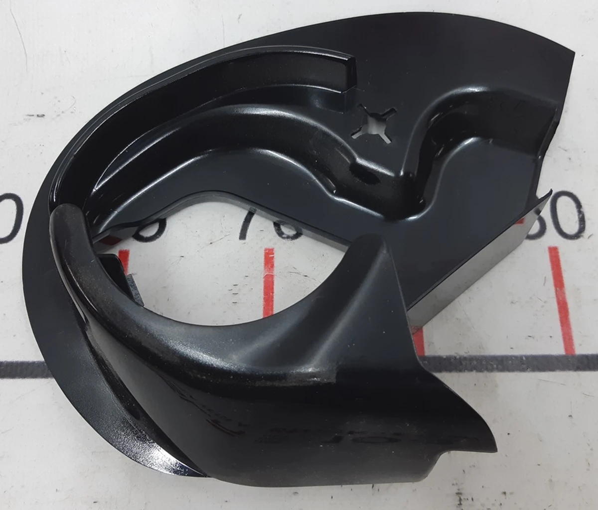 6 Проставка нижней правой накладки водительского сиденья (глянец)  AG151888-X4 Tesla Model S REST, Model X 1066593-99-B