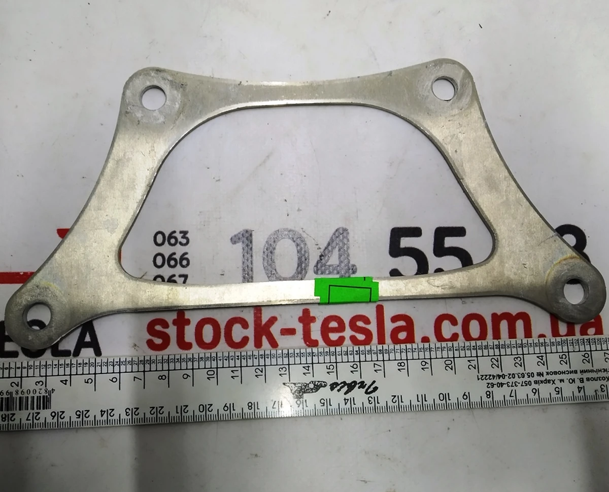 13 Пластина кронштейна кріплення двигуна переднього подушка правий AWD Tesla model X S REST 1066608-01-C