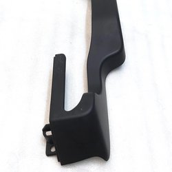 18 Накладка декоративна санчат сидіння 1-го ряду нижня ліва передня Tesla model X 1066619-00-A