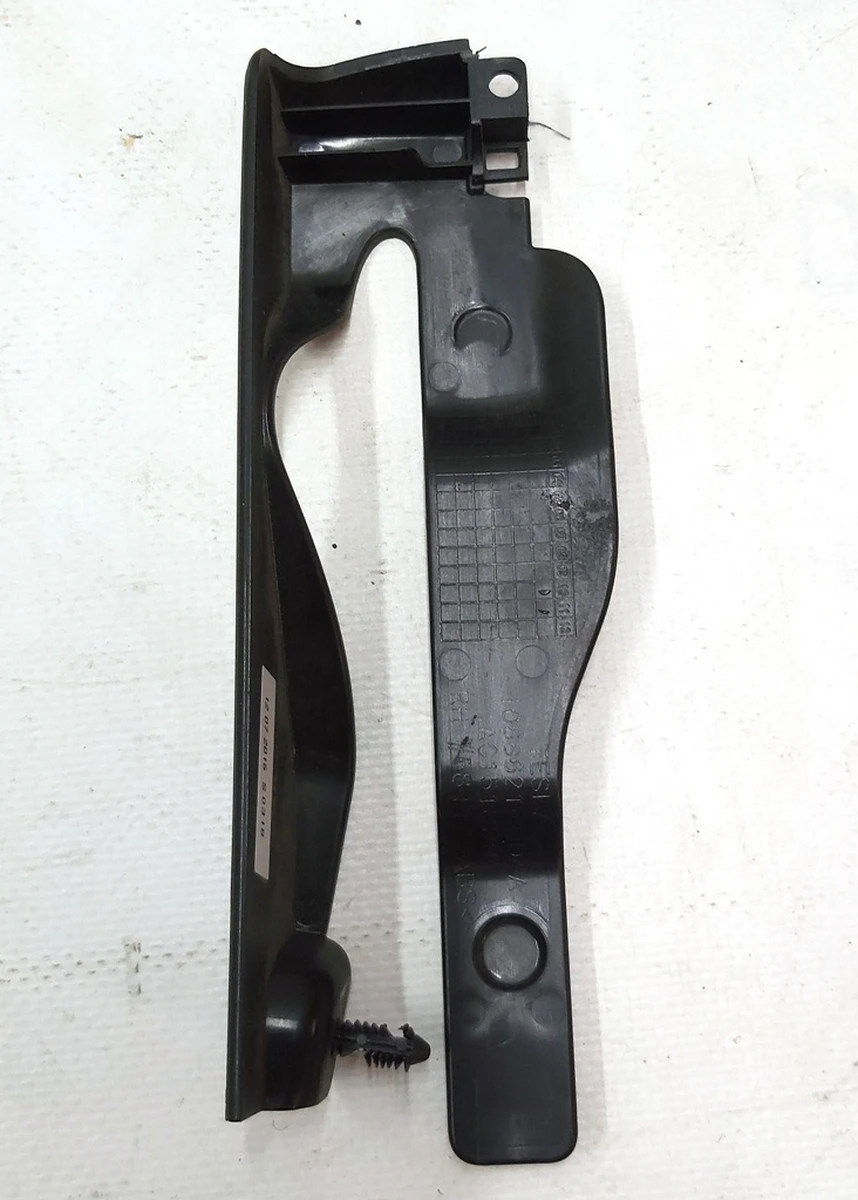 20 Накладка декоративна санок сидіння водія нижня права задня коротка з пошкодженням Tesla model X 1066621-00-A