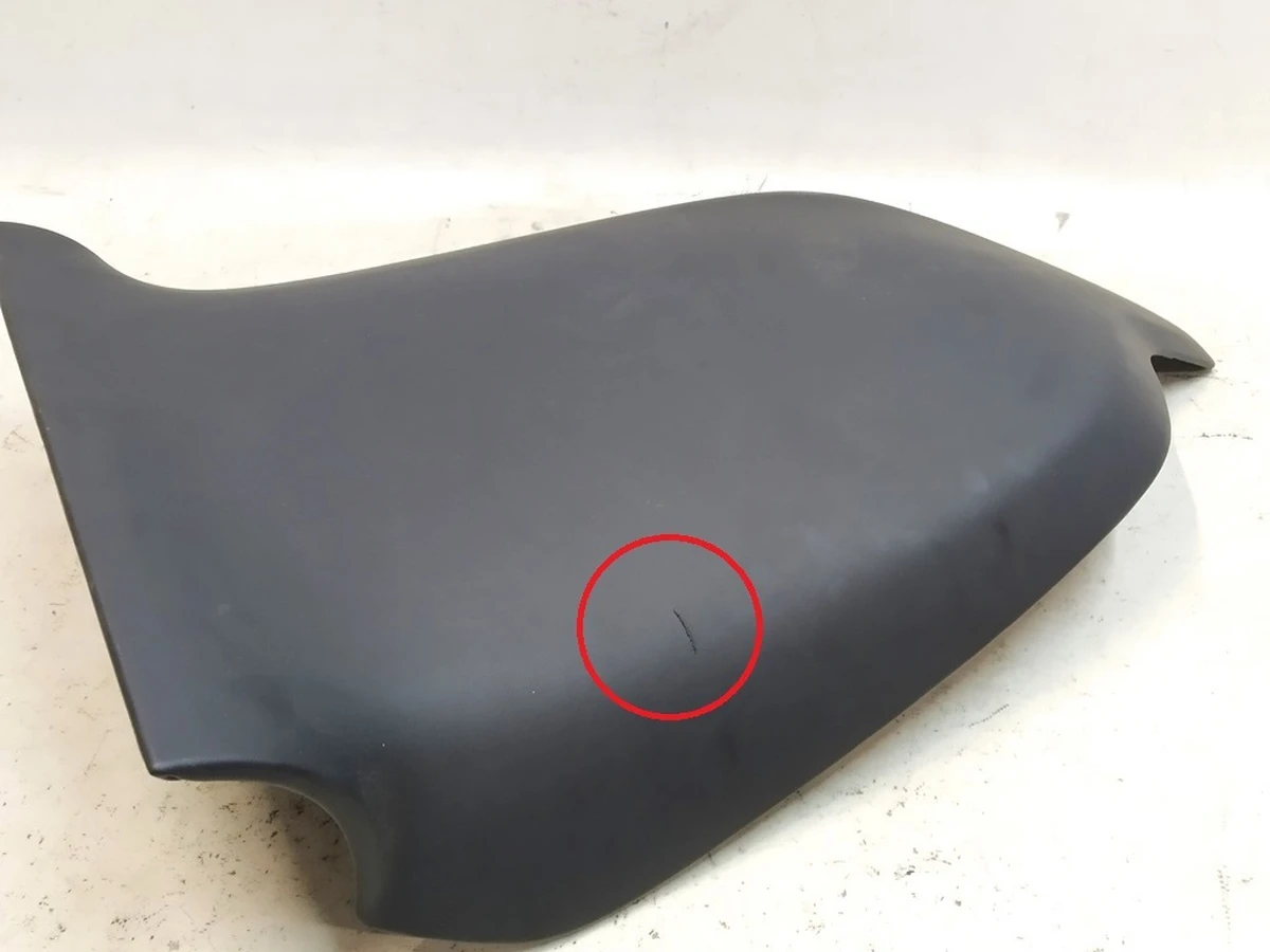 1 Чехол-накладка задняя спинки сиденья 1-го ряда кожзам (повреждение) Tesla Model S REST, Model X 1066790-00-A