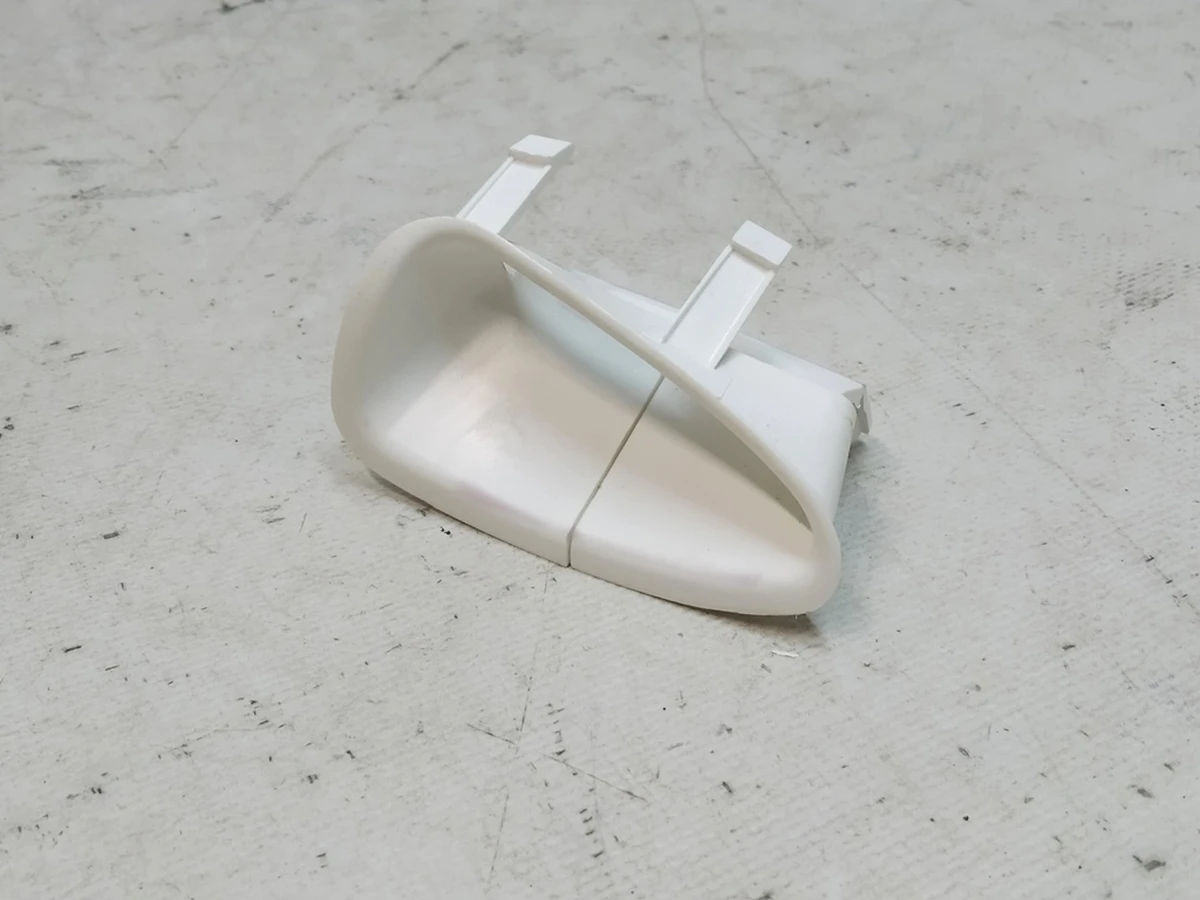 10 Накладка ременя безпеки 3-го ряду сидінь біла (white) ліва вживана Tesla Model X 1066889-01-B