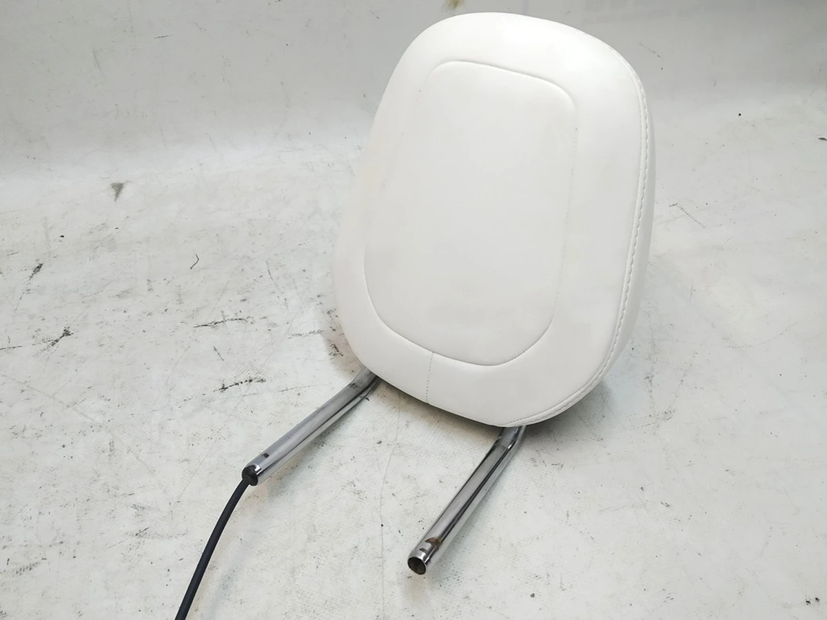 2 3RD row headrest assembly – LUX ULTRA WHITE (damaged) Tesla Model X 1066899-01-A