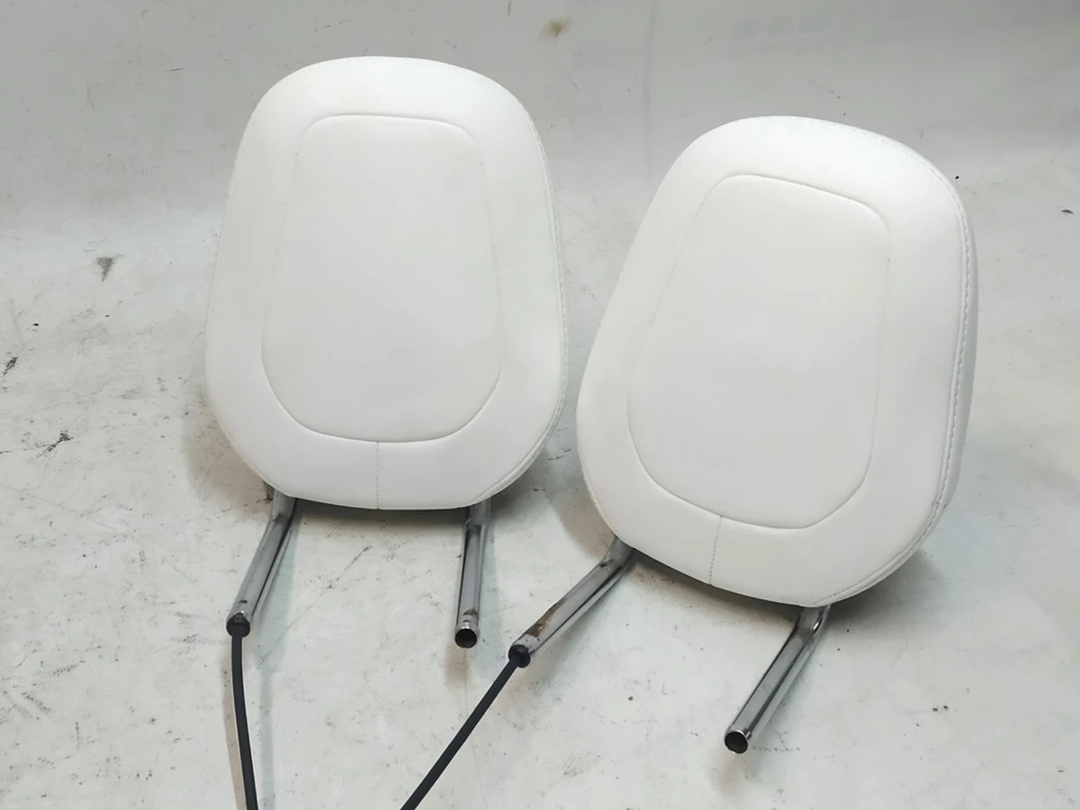 2 3RD row headrest assembly – LUX ULTRA WHITE (damaged) Tesla Model X 1066899-01-A