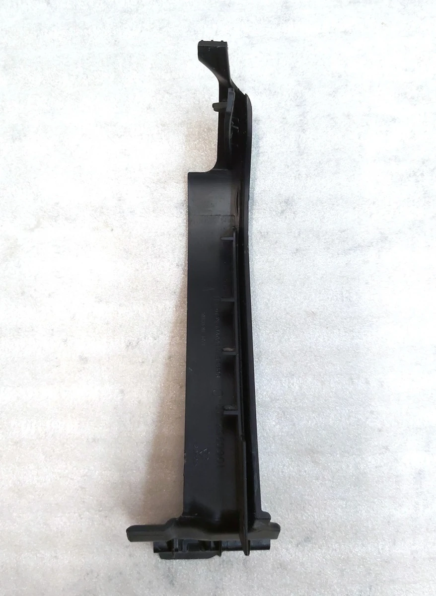 17 Кронштейн килимового покриття заднього багажника лівий Tesla model X 1066955-99-A