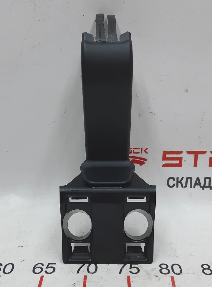 18 Кронштейн килимового покриття заднього багажника центральний Tesla Model X 1066957-00-A