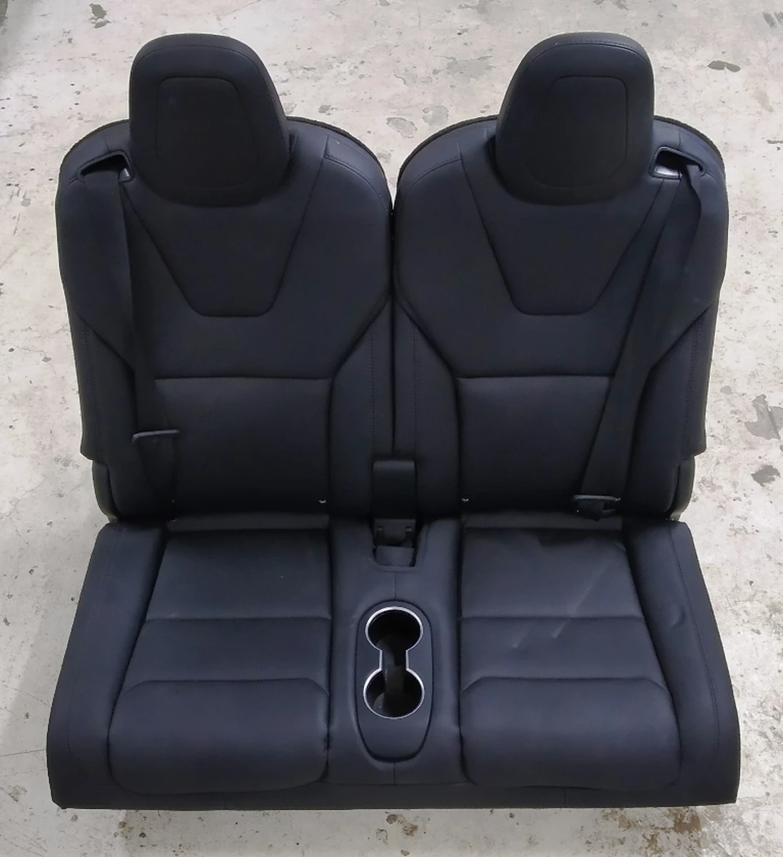 1 NA MX 3R SEAT ASY PUR CRM without presence sensor Tesla model X 3123808-03-A