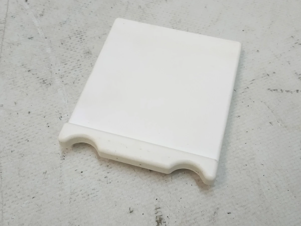 4 Декоративна накладка підголівника сидіння 1-го ряду WHITE Tesla Model S REST, Model X 1067384-01-B