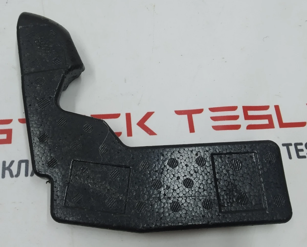 10 Пенная проставка накладки сиденья пассажира нижней правой Tesla model S REST, model X 1083458-00-A