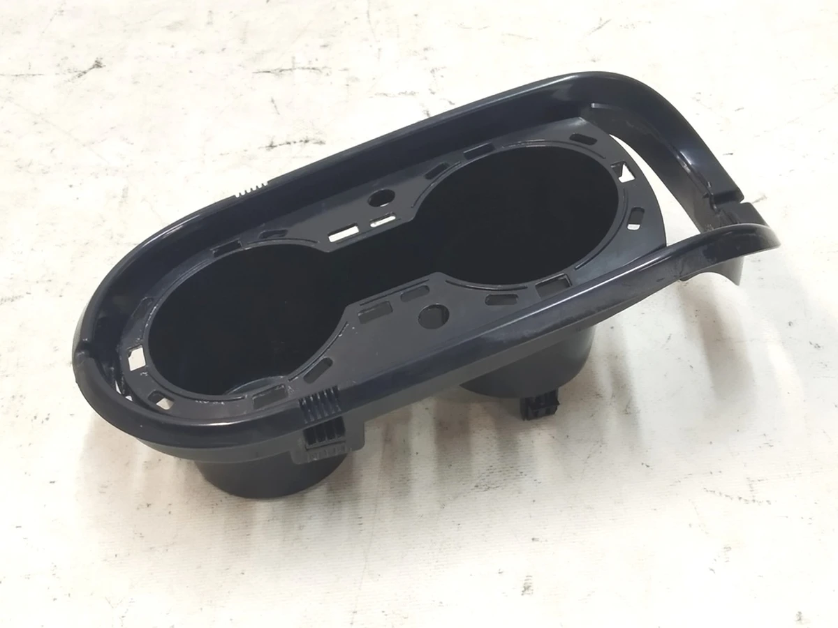 2 Подстаканник 3-го ряду сидінь AG 151550 Tesla Model X 1067414-00-A