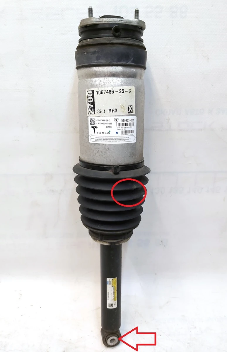 1 Модуль пневмо задній правий AWD з пошкодженим сайлентблоком та пильником Tesla model S REST 1067466-25-C