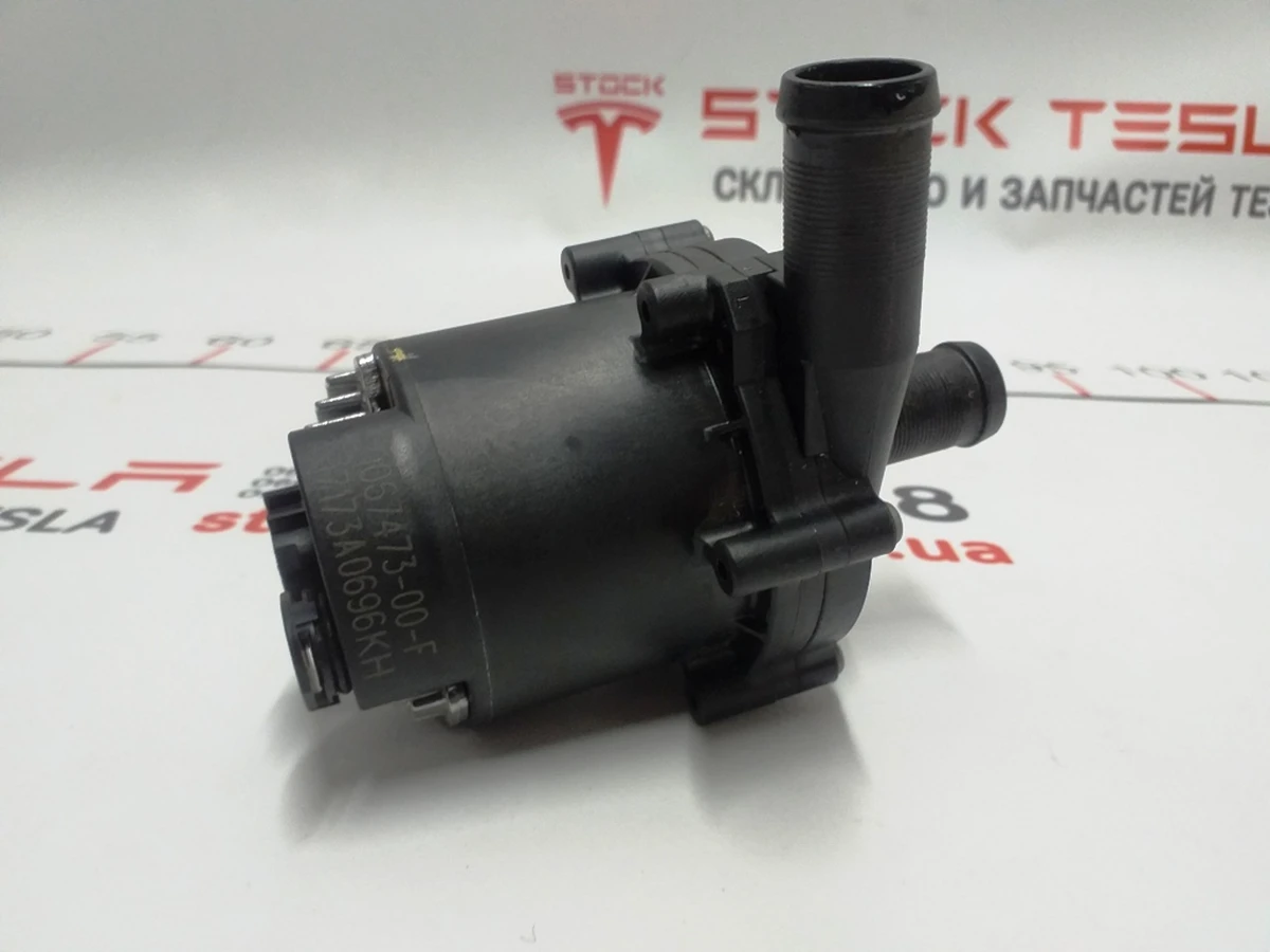 2 Coolant pump AWD Tesla model S REST 1067473-00-H