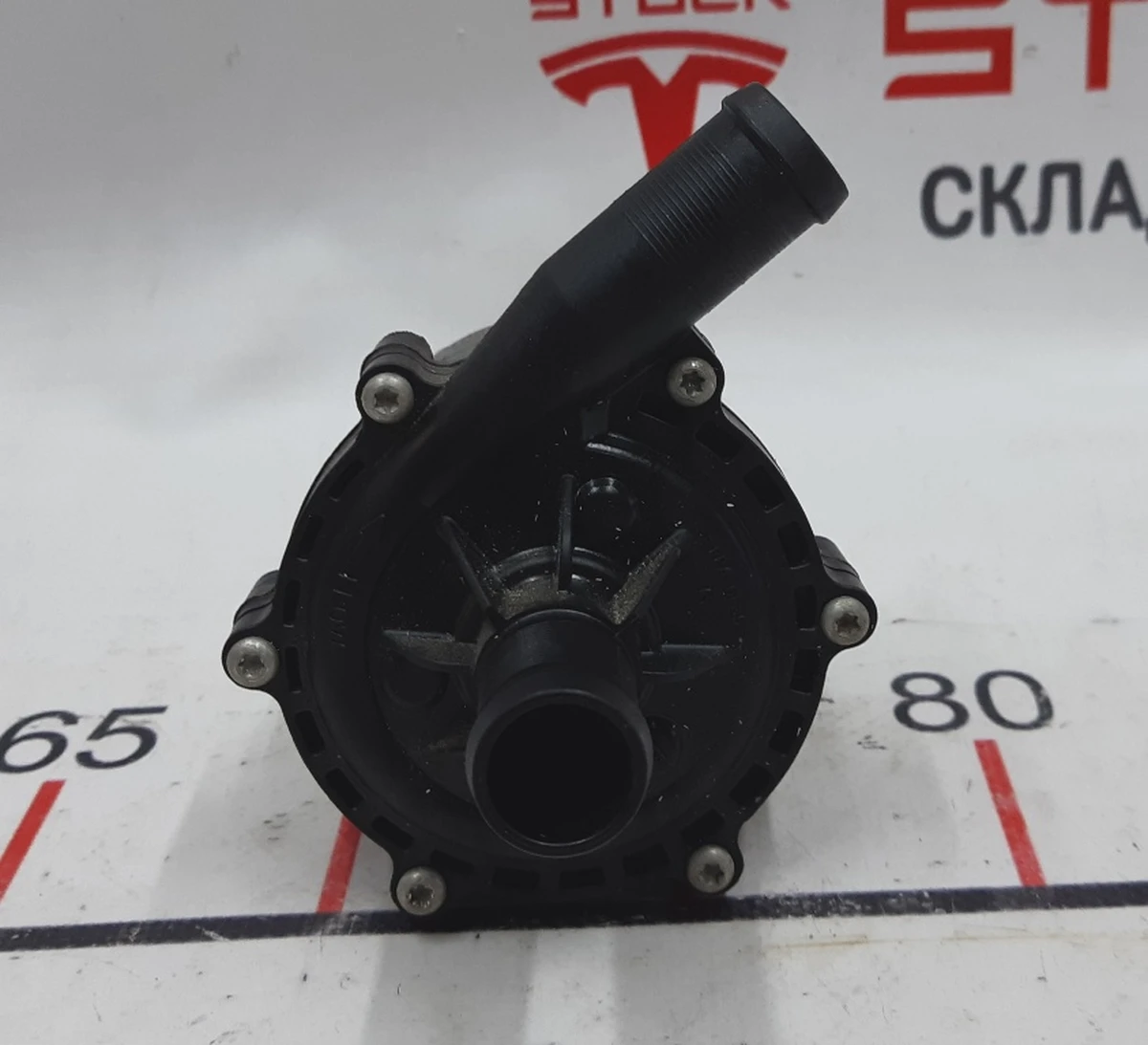 2 Coolant pump AWD Tesla model S REST 1067473-00-H