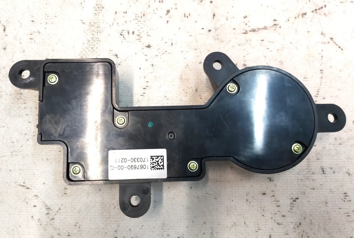 1 Блок регулировки положения водительского сиденья Tesla model S REST, model X 1067690-00-D