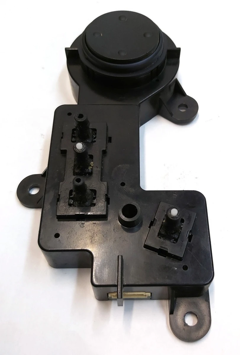 1 Frt LH seat switch MIC Tesla model S REST, model X 1067690-00-D