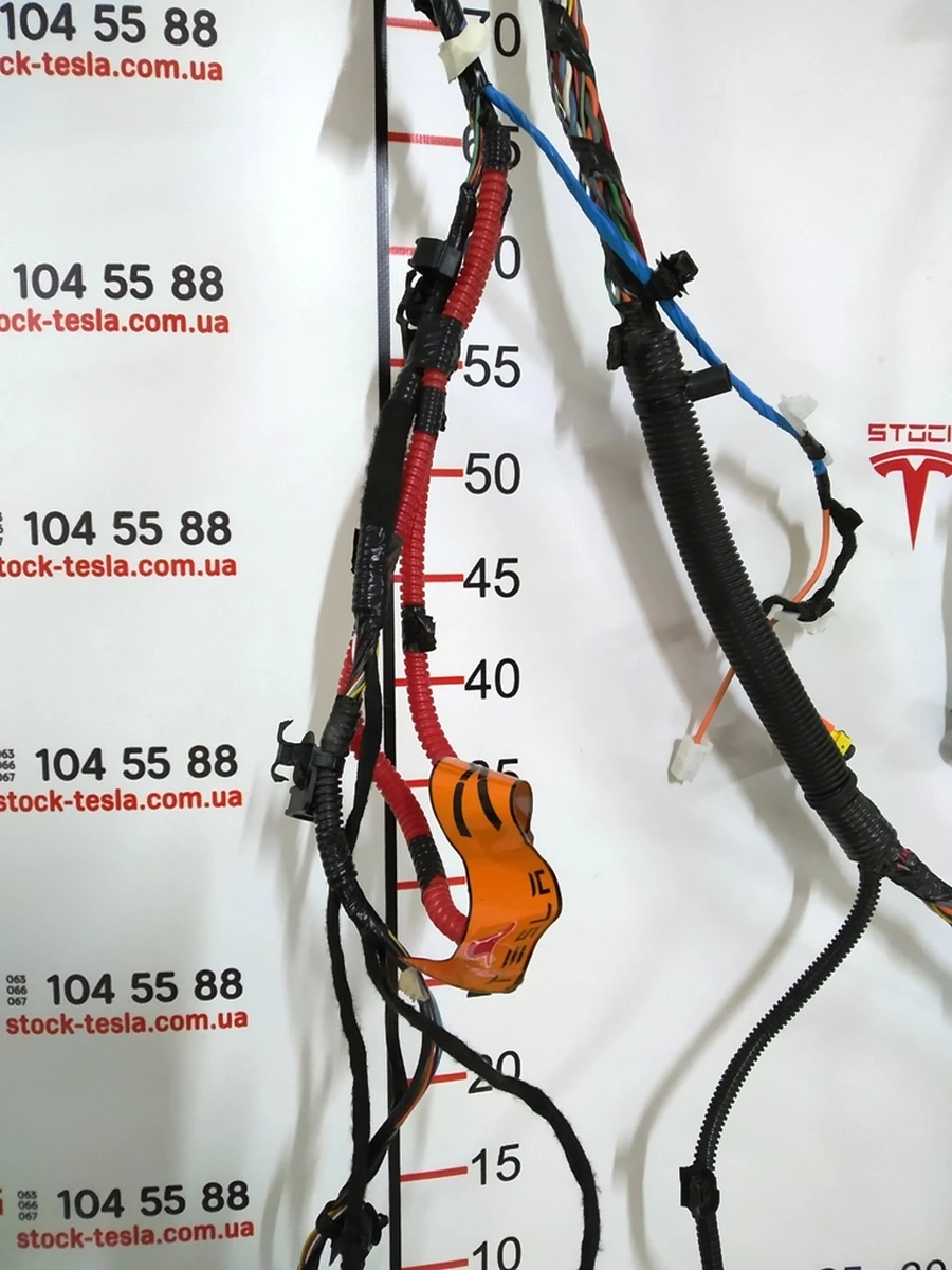 2 Электропроводка салона правая Premium Tesla model 3 1067955-00-G