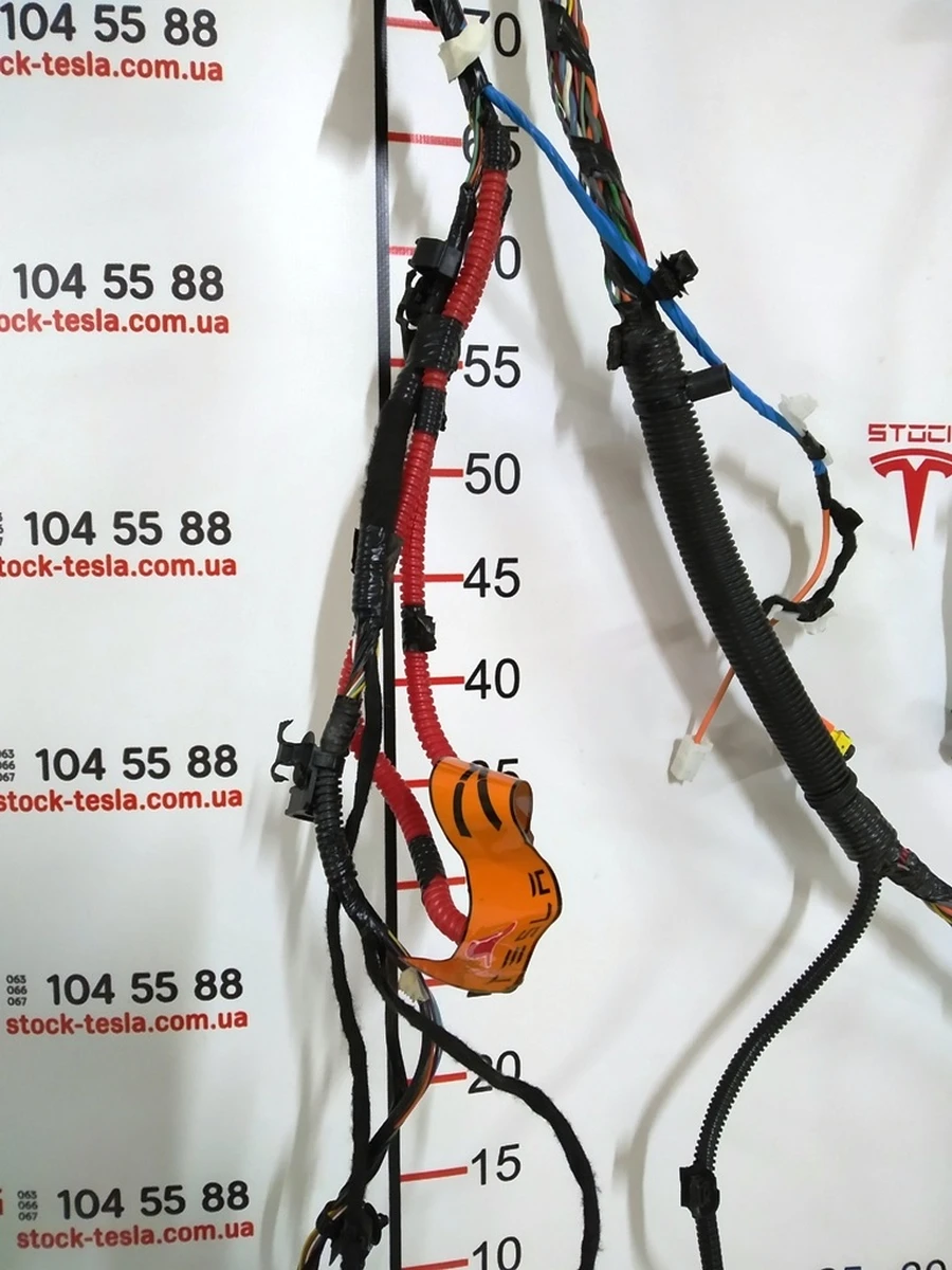2 Електропроводка салону права Premium з пошкодженням Tesla model 3 1067955-00-G