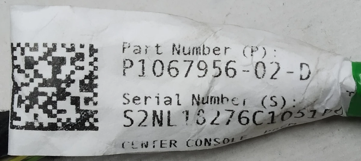 2 Електропроводка центральної консолі PREMIUM у зборі Tesla model 3 1067956-02-D