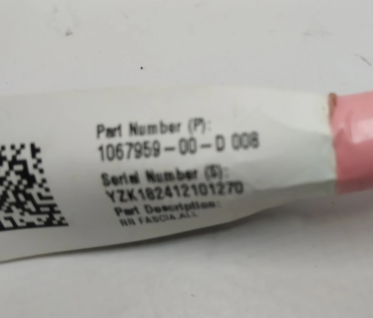 2 Електропроводка бампера заднього (6 парктроников) Tesla model 3 1067959-00-E